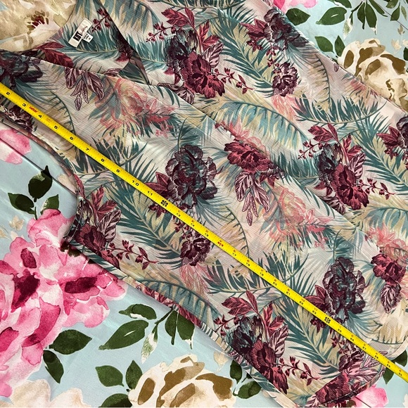 “Kut from the Kloth”Classy Sleeveless Blouse - Picture 11 of 12